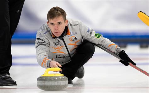 curlingzone scores.